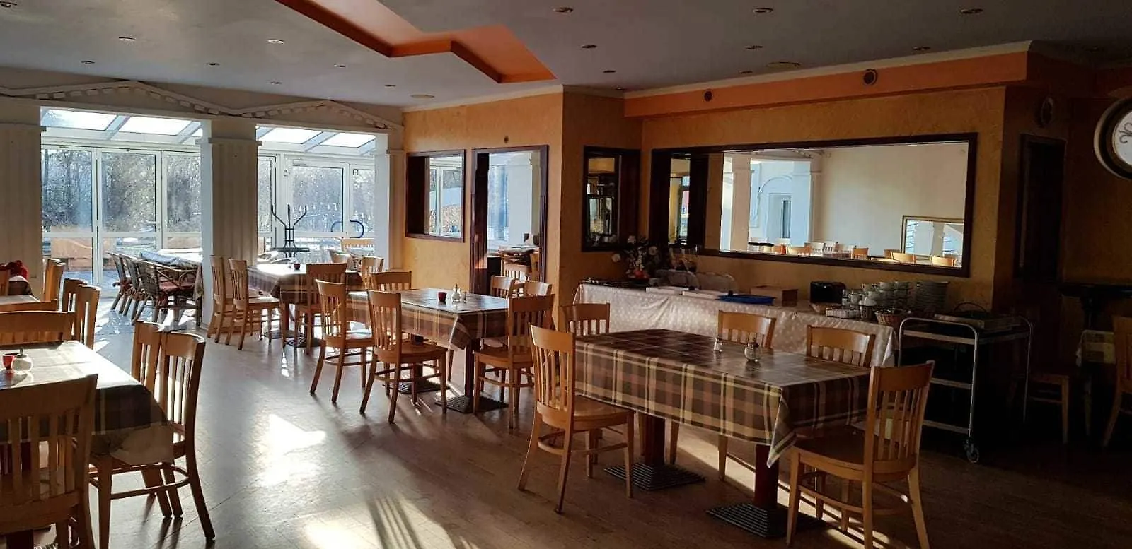 Hotel Restaurant 1000 Köln